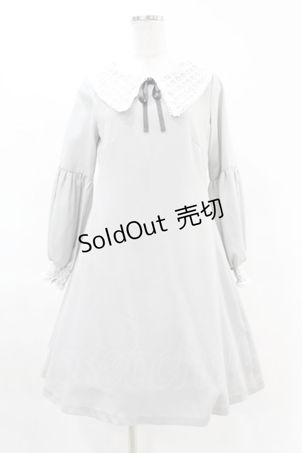 画像1: Maison de FLEUR Petite Robe canone / レース衿ワンピース M Gray H-25-04-11-015-EL-OP-NS-ZH (1)