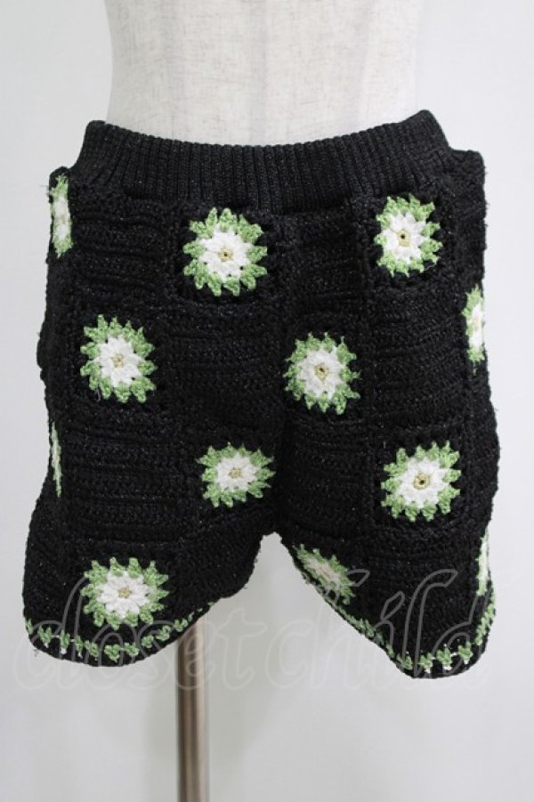 画像1: Candy Stripper / FLOWER CROCHET KINT SHORT PANTS  ブラック×グリーン H-25-04-12-052-PU-PA-KB-ZH (1)