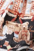 画像4: metamorphose / 【プラスサイズ】Happy Sewing Time フリルジャンパースカート+ヘッドドレスセット プラスサイズ サックス赤系(Saxe Blue/Red) H-25-04-12-1042-ME-OP-NS-ZH (4)