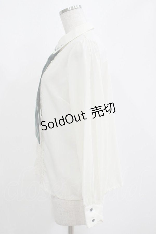 画像2: axes femme POETIQUE / ネクタイ付トランプ刺繍ブラウス M ベージュ/グリーン H-25-04-13-1035-AX-BL-NS-ZH (2)