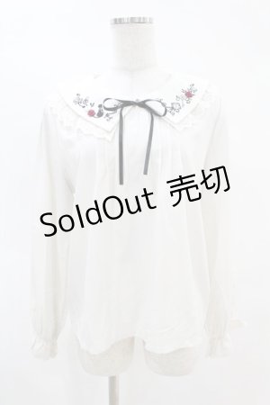 画像: axes femme / リボン付き猫刺繍ブラウスプルオーバー Free オフ H-25-04-14-032-AX-BL-NS-ZH