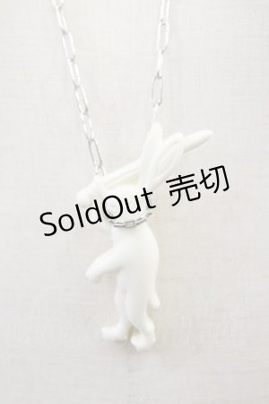 画像: MILKBOY / MAD KNIGHTネックレス  オフホワイト H-25-04-16-1033-MB-AC-KB-ZH