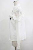 画像2: NieR Clothing / レース切替ブラウス  白 H-25-04-19-051-PU-BL-KB-ZH (2)