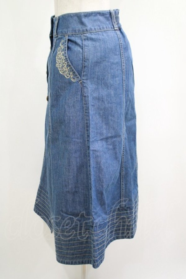 画像2: axes femme / 前釦刺繍入ミドルスカート M ブルー H-25-04-20-030-AX-SK-NS-ZH (2)