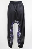 画像3: NieR Clothing / ブロッキングサルエルパンツ  黒×和柄九尾紫 H-25-04-21-1031-PU-PA-KB-ZH (3)