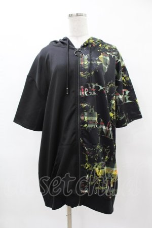 画像: NieR Clothing / 総柄ZIP半袖パーカー  黒×プリント H-25-04-22-045-PU-TO-KB-ZH