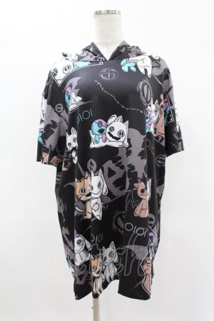画像: NieR Clothing / 総柄半袖プルパーカー  黒 H-25-04-22-026-PU-TO-KB-ZH