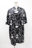 画像1: NieR Clothing / 総柄半袖プルパーカー  黒×白 H-25-04-22-028-PU-TO-KB-ZH (1)