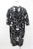 画像2: NieR Clothing / 総柄半袖プルパーカー  黒×白 H-25-04-22-028-PU-TO-KB-ZH (2)
