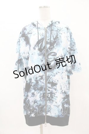 画像: NieR Clothing / 総柄ZIP半袖パーカー  黒×青 H-25-04-22-031-PU-TO-KB-ZH