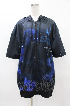 画像: NieR Clothing / 総柄ZIP半袖パーカー  黒×青 H-25-04-22-036-PU-TO-KB-ZH