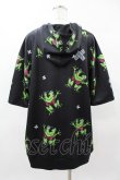 画像2: NieR Clothing / 総柄半袖ZIPパーカー  黒 H-25-04-22-041-PU-TO-KB-ZH (2)