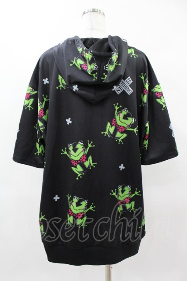 画像2: NieR Clothing / 総柄半袖ZIPパーカー  黒 H-25-04-22-041-PU-TO-KB-ZH (2)