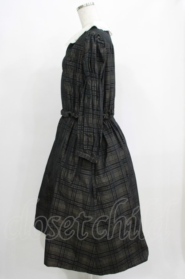 画像2: Jane Marple / Memory shadow check shirring dress  ブラック H-25-04-24-059-JM-OP-KB-ZT010 (2)