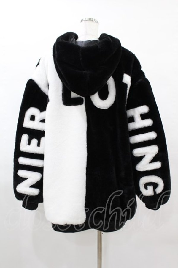 画像2: NieR Clothing / 超ふわもこ2WAY OFF-SHOULDER TWO-TONE OUTER F 黒×白 H-25-05-01-1060-PU-CO-KB-ZH (2)