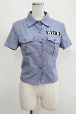 画像: NieR Clothing / ワッペン半袖シャツ  ブルー H-25-05-06-059-PU-BL-KB-ZH