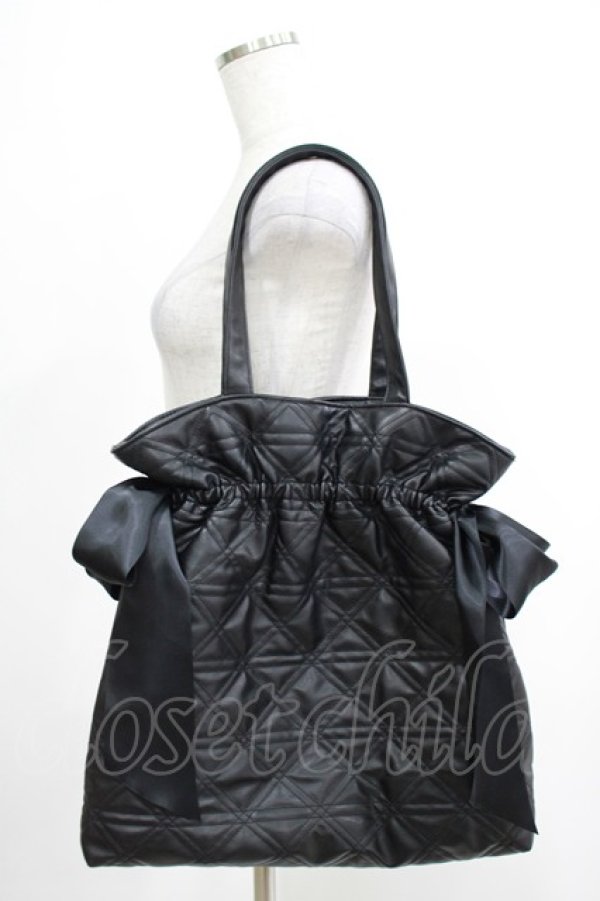 画像2: Maison de FLEUR / キルティングダブルリボントートバッグ Free ブラック H-25-05-09-1074-LO-BG-NS-ZH (2)