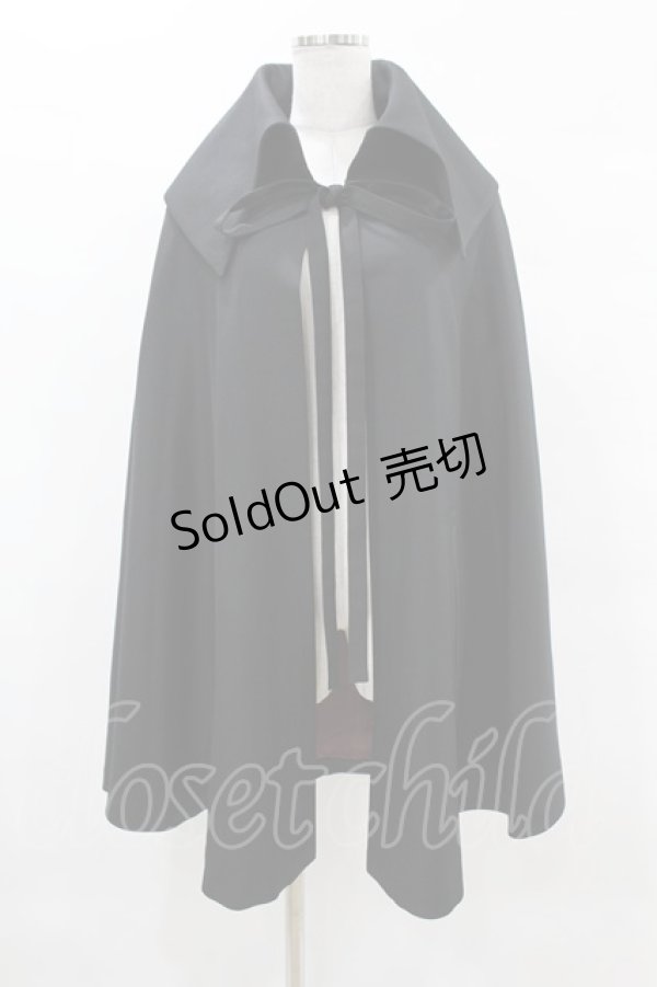 atelier boz マント Hood Mini Mantle (2019) by Atelier Boz