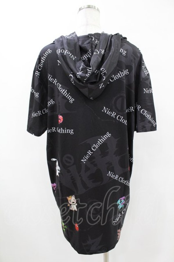 画像2: NieR Clothing / 総柄半袖プルパーカー  黒 H-25-05-13-1061-PU-TO-KB-ZH (2)
