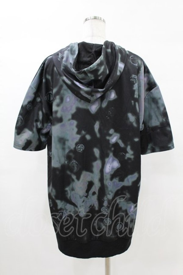 画像2: NieR Clothing / 総柄ZIP半袖パーカー  黒 H-25-05-13-1064-PU-TO-KB-ZH (2)