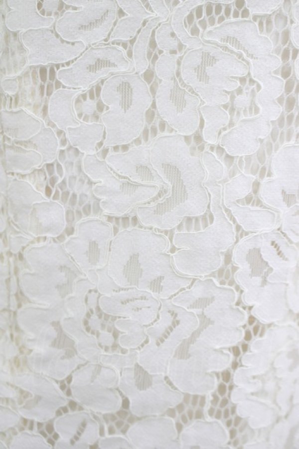 画像4: an another angelus / 総レースノーカラープルオーバーブラウス Free IVORY H-25-05-16-1054-CA-BL-NS-ZH (4)