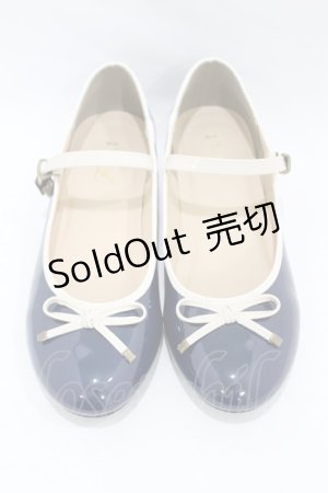 画像: Fi.n.t / リボンストラップレインパンプス L ネイビー（24.5〜25cm） H-25-05-20-1001-CA-SH-NS-ZH
