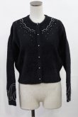 画像1: an another angelus / スカラップパール刺繍ファーライクニットカーディガン Free ブラック H-25-05-21-1017-CA-TO-NS-ZH (1)