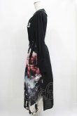 画像2: NieR Clothing / プリント切替ワンピース  黒 H-25-05-22-017-PU-OP-KB-ZH (2)