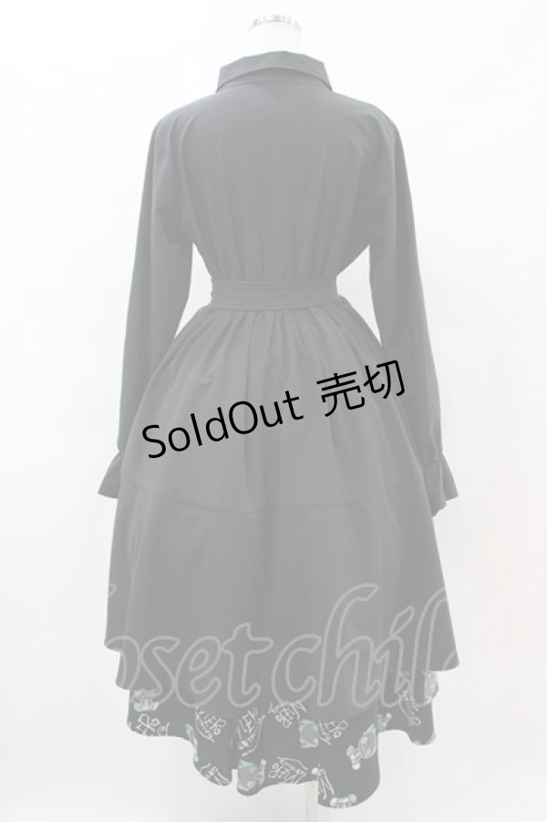 画像2: NieR Clothing / プリント切替シャツワンピース  黒×シエルプリント H-25-05-25-1015-PU-OP-KB-ZH (2)