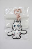 画像1: NieR Clothing / ラバーキーホルダー  シナモロール H-25-05-25-036-PU-ZA-KB-ZH (1)
