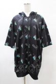 画像1: NieR Clothing / 総柄ZIP半袖パーカー  ONE君 H-25-05-28-1052-PU-TO-KB-ZH (1)