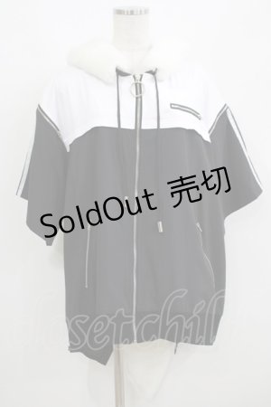 画像: IRO+IRO / 首輪と取り外し可能尻尾付き 陽気な狼ジャージ風ジャケット Free ブラック H-25-06-10-031-LO-JA-NS-ZH