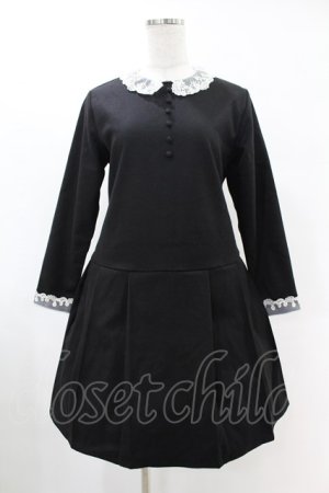 画像: Fi.n.t / オーガンジー襟プリーツワンピース Free BLACK H-25-06-11-016-CA-OP-NS-ZH
