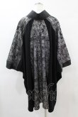 画像2: Qutie Frash / 万能ポンチョ  黒×シルバー H-25-06-23-1034-QU-TO-KB-ZT255 (2)