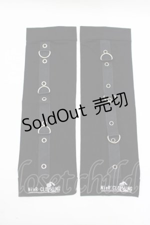 画像: NieR Clothing / ロゴプリントアームカバー  黒 H-25-06-24-060-PU-ZA-KB-ZH