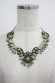 画像4: Michal Negrin / フラワーレースストーンネックレス＆ピン  グリーン H-25-07-04-071-LO-AC-KB-ZH (4)