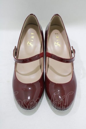 画像: Fi.n.t / 釦使いストラップエナメルパンプス S/22.5cm Bordeaux H-25-07-14-083-CA-SH-NS-ZH