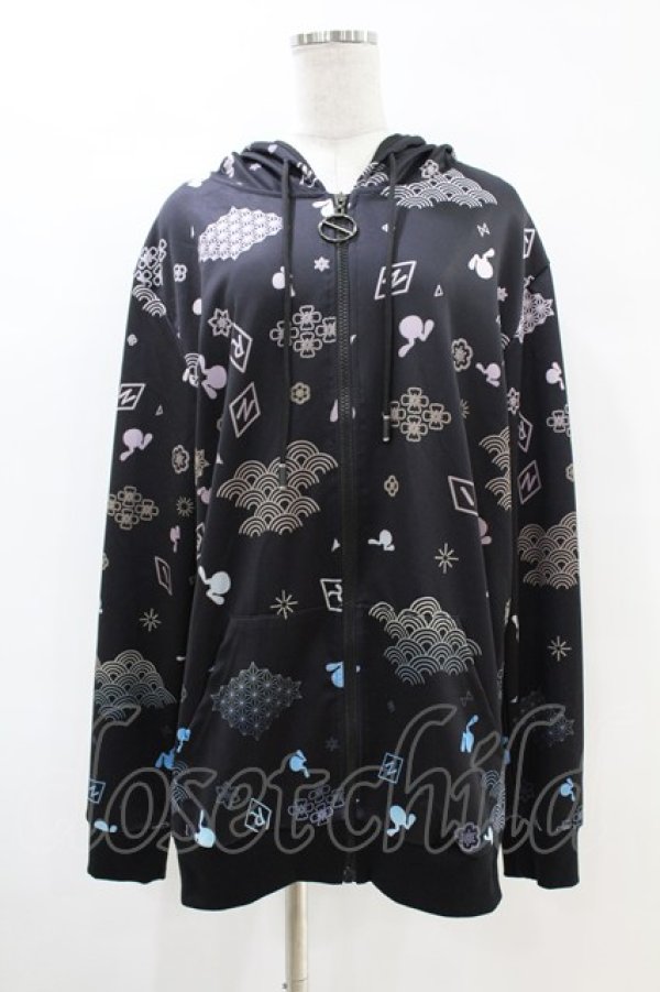 画像1: NieR Clothing / 総柄ZIPパーカー  黒 H-25-07-18-1054-PU-TO-KB-ZH (1)