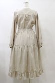画像2: axes femme POETIQUE / ブロッキングベリー刺繍ワンピース M ベージュ H-25-07-23-075-AX-OP-NS-ZH (2)