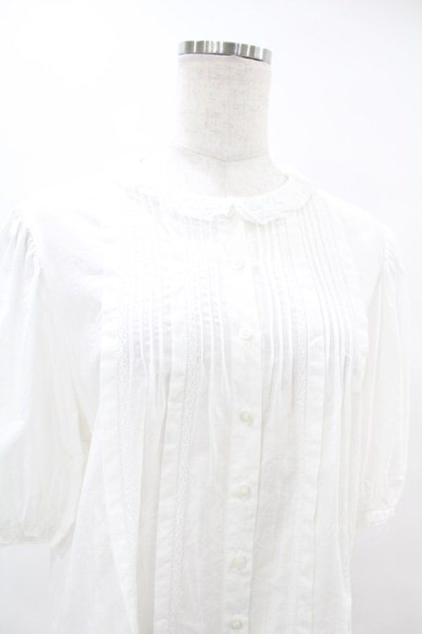 画像4: Jane Marple / レースピンタックブラウス  オフホワイト H-25-07-25-1012-JM-BL-KB-ZH (4)