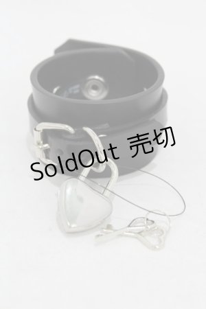 画像: ニュリカデリック / 2wayハート南京錠ベルトハンドブレス  ブラック H-25-07-28-1007-PU-AC-KB-ZH