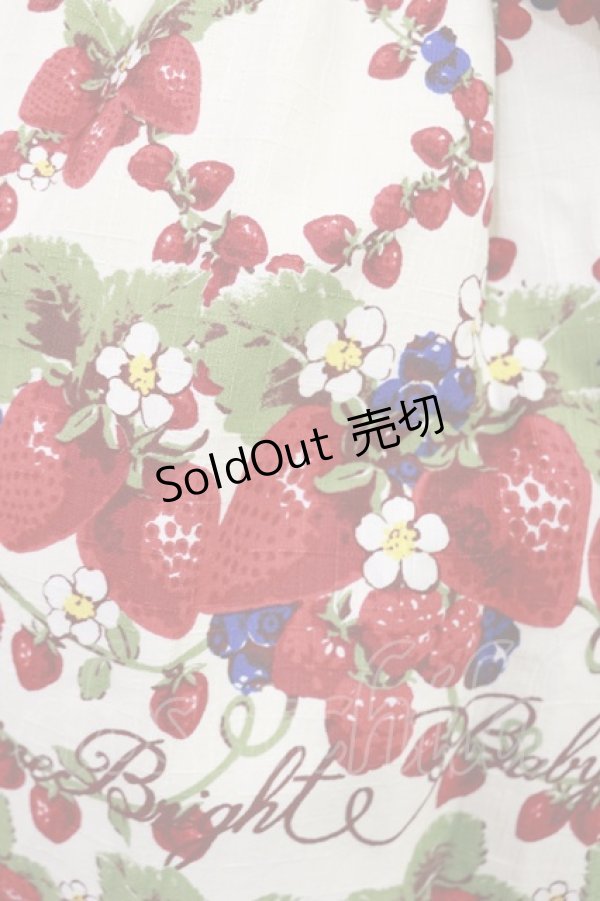 画像4: BABY,THE STARS SHINE BRIGHT / Strawberry Garden柄ジャンパースカートI Free オフ白 H-25-08-02-1004-BA-OP-NS-ZH (4)