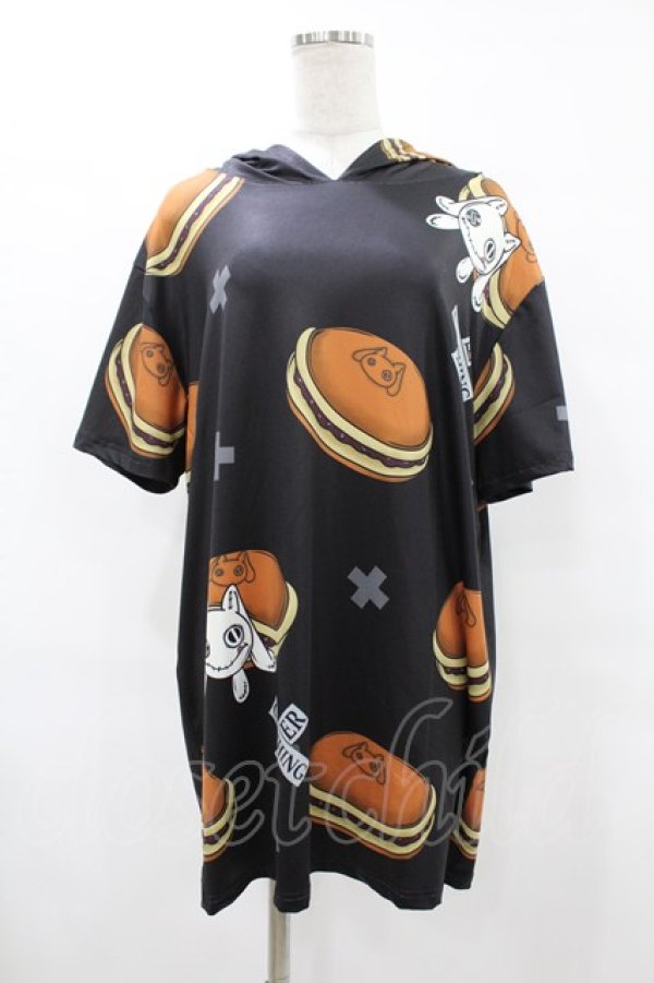 画像1: NieR Clothing / 総柄半袖プルパーカー  黒 H-25-08-04-1045-PU-TO-KB-ZT277 (1)