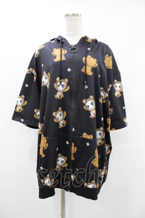 画像1: NieR Clothing / 総柄ZIP半袖パーカー  黒 H-25-08-04-1051-PU-TO-KB-ZT277 (1)