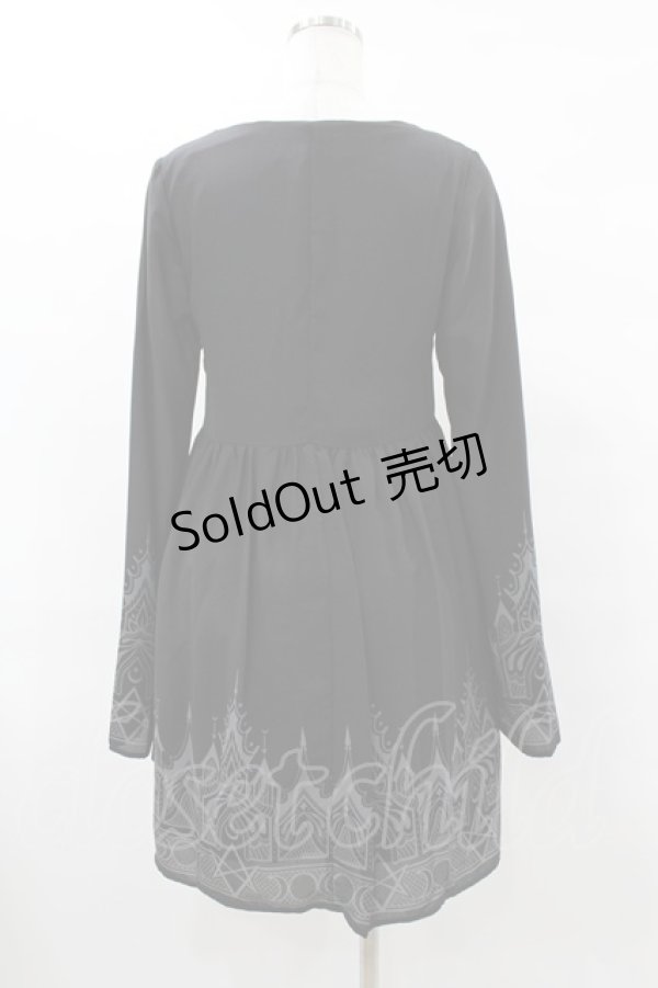 画像2: KILL STAR / 裾プリントワンピース XS 黒 H-25-08-04-1022-SL-OP-KB-ZH (2)