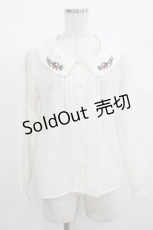 画像: Fi.n.t / いちご刺繍ブラウス Free オフ H-25-08-06-048-CA-BL-NS-ZH