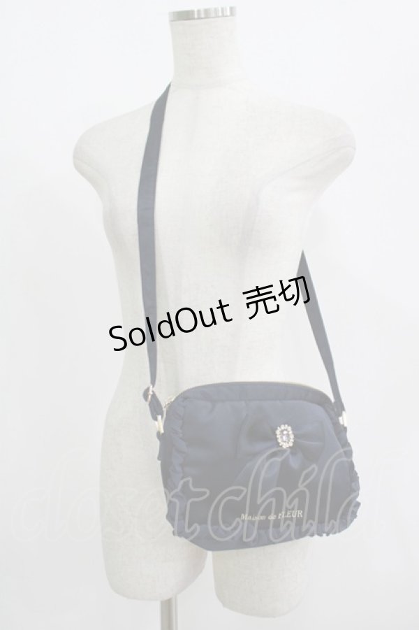 画像1: Maison de FLEUR / ビジューリボンフリルミニショルダーバッグ  ネイビー H-25-08-06-058-LO-BG-NS-ZH (1)