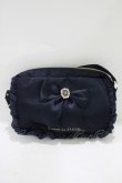 画像2: Maison de FLEUR / ビジューリボンフリルミニショルダーバッグ  ネイビー H-25-08-06-058-LO-BG-NS-ZH (2)