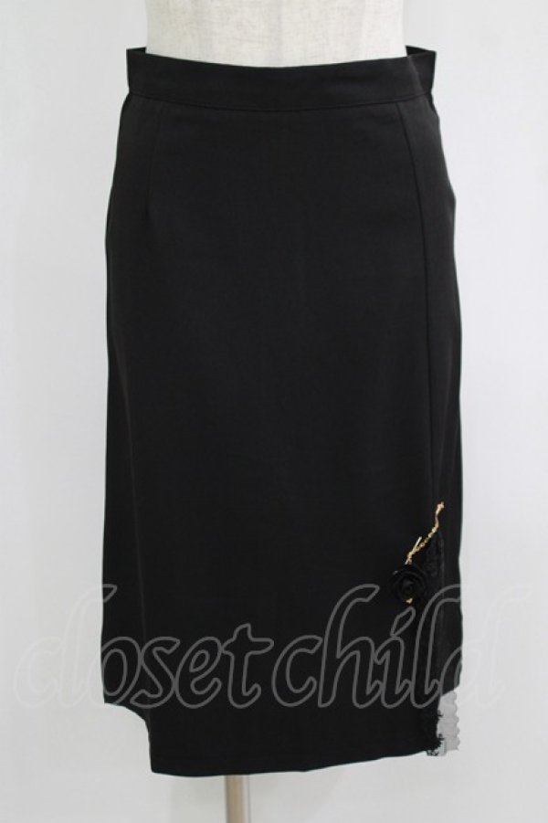 画像1: MARBLE / ブローチ付スカート  黒 H-25-08-07-018-GO-SK-KB-ZH (1)