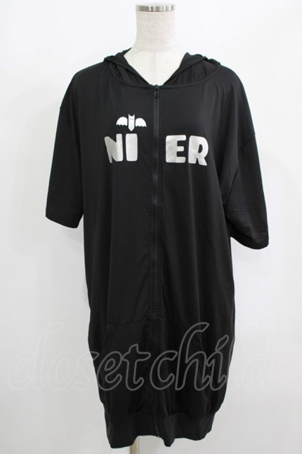 画像1: NieR Clothing / 半袖ZIPパーカー  黒 H-25-08-15-048-PU-TO-KB-ZT160 (1)